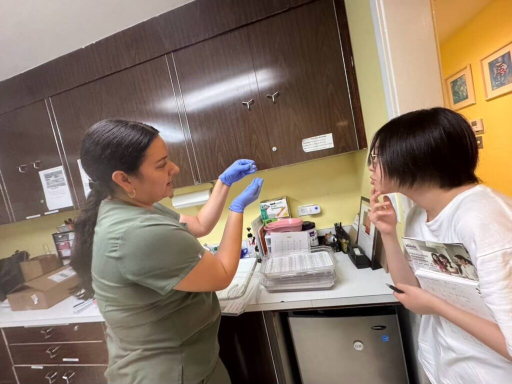 カリフォルニア医療留学で小児食物アレルギー専門クリニックを訪問した日本人高校生(2) カリフォルニア医療留学で小児食物アレルギー専門クリニックを訪問した日本人高校生(2)
